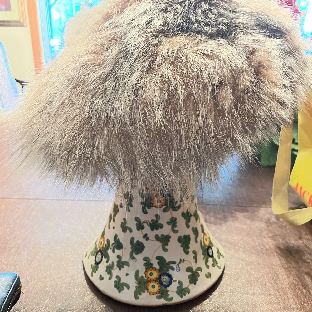 Absolutely gorgeous vintage authentic Fox Hat